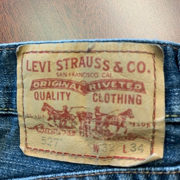 Men's 527 Levi's Low Boot Cut Mom Jeans - Picture 7 of 7